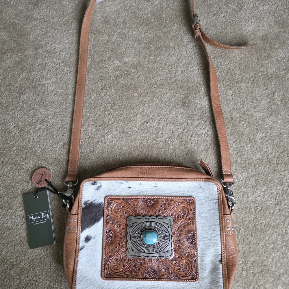 Myra Bags Leather and Cowhide Crossbody Nwt - Picture 6 of 6